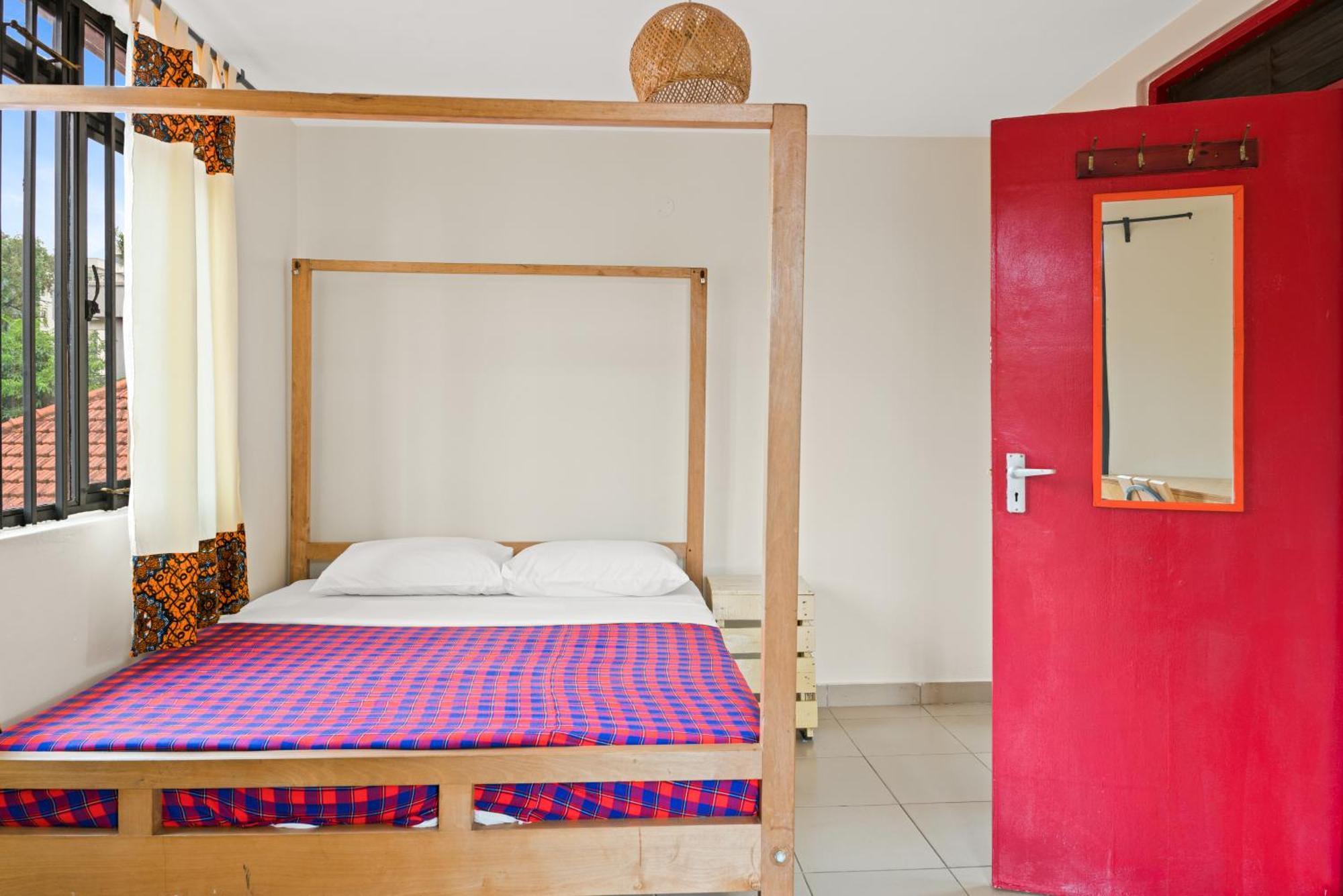 Bushpig Backpackers Hostel Kampala Luaran gambar